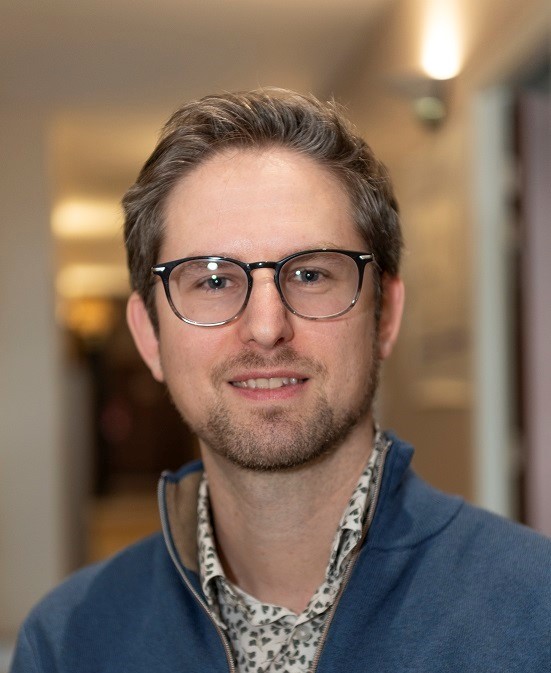 Dr. Julien GROSJEAN